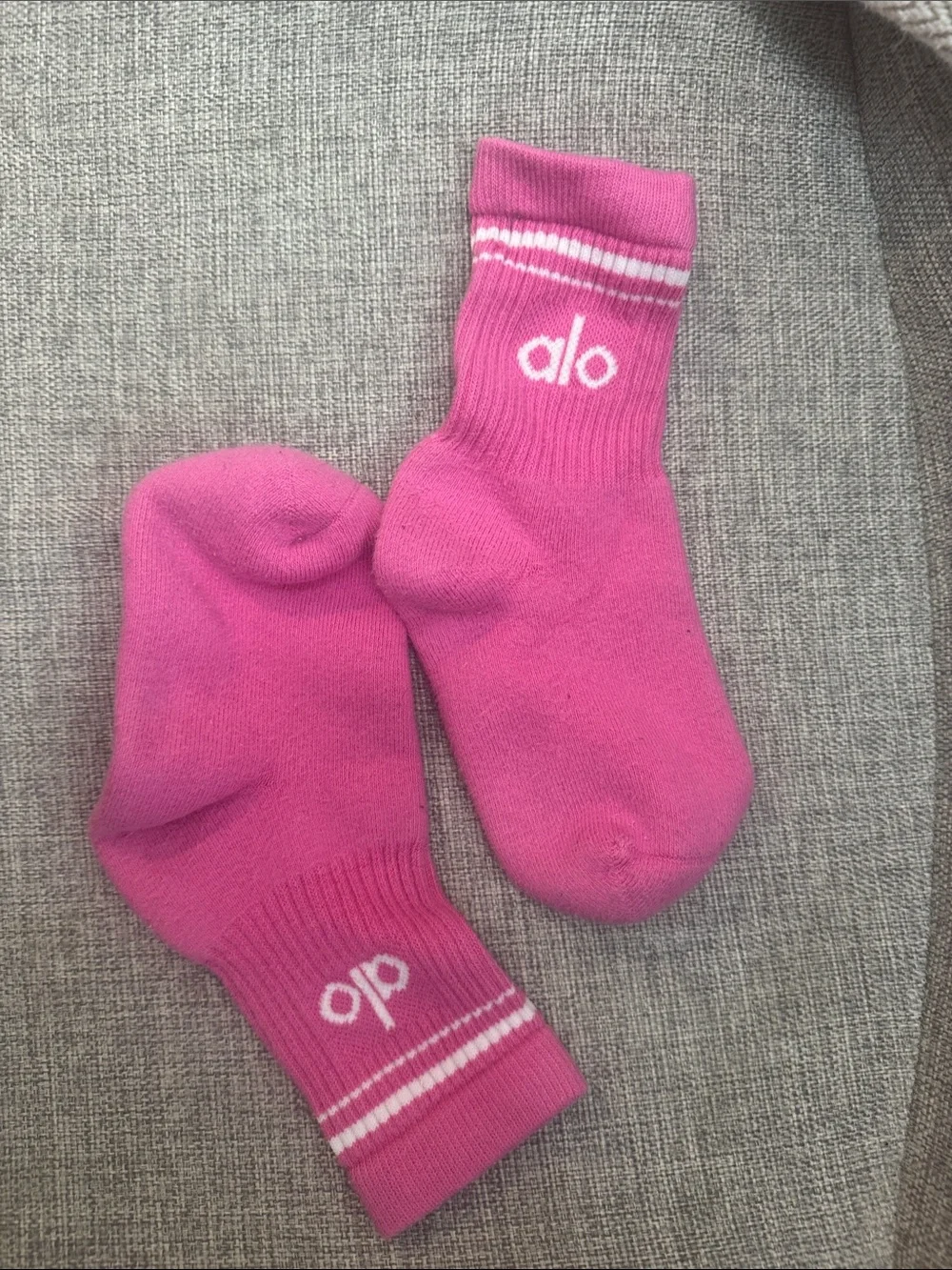 ALO Yoga Paradise pink half crew throwback sock size small
